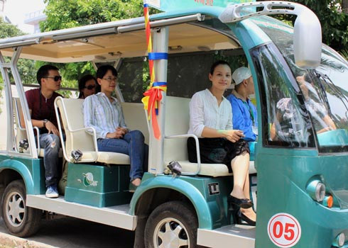 สัมผัสกับความงดงามของทะเลสาบ Hồ Tây